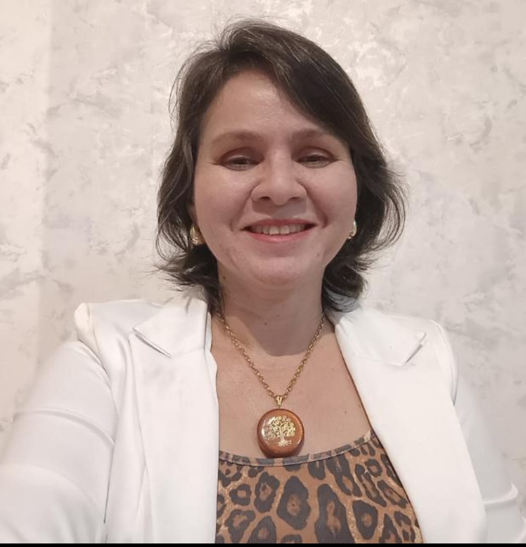 Suênia Oliveira Mendes